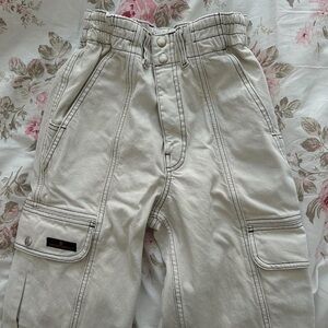 urban outfitters cargo denim jeans in ivory